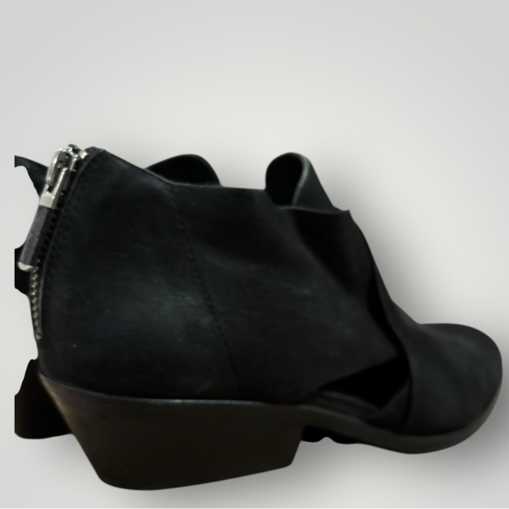 Eileen Fisher Perry Black Cutouts Block Heel Ankle Booties Boots Size 9 - Picture 3 of 9